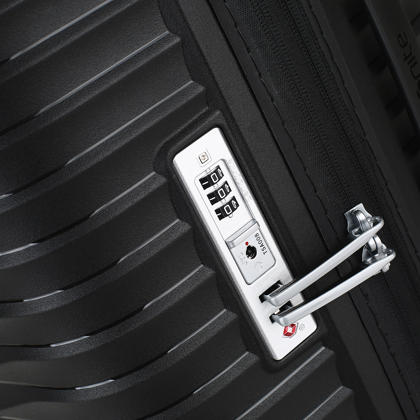 Чемодан большой L из полипропилена Samsonite Upscape