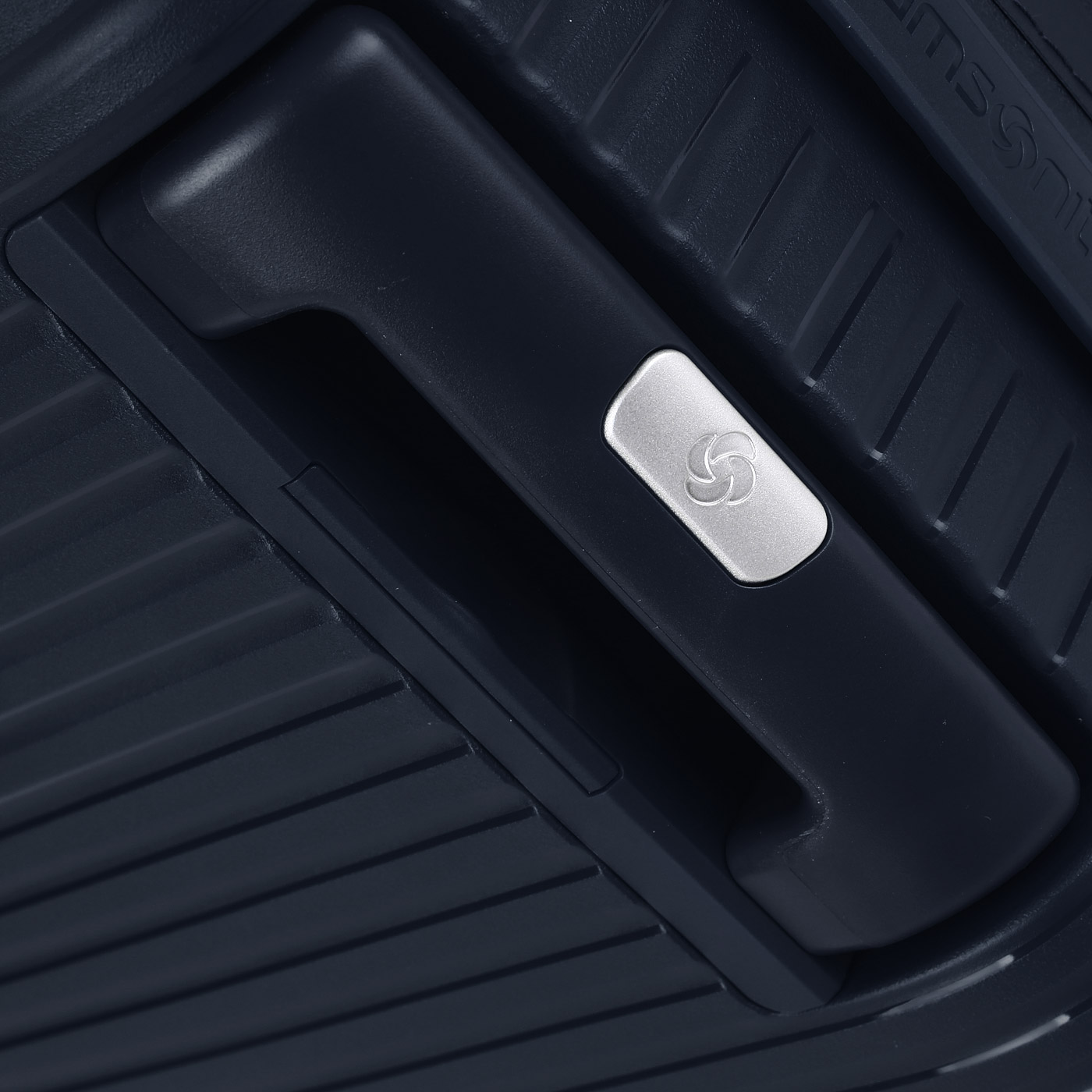 Чемодан большой L из полипропилена с кодовым замком Samsonite Hi-Fi