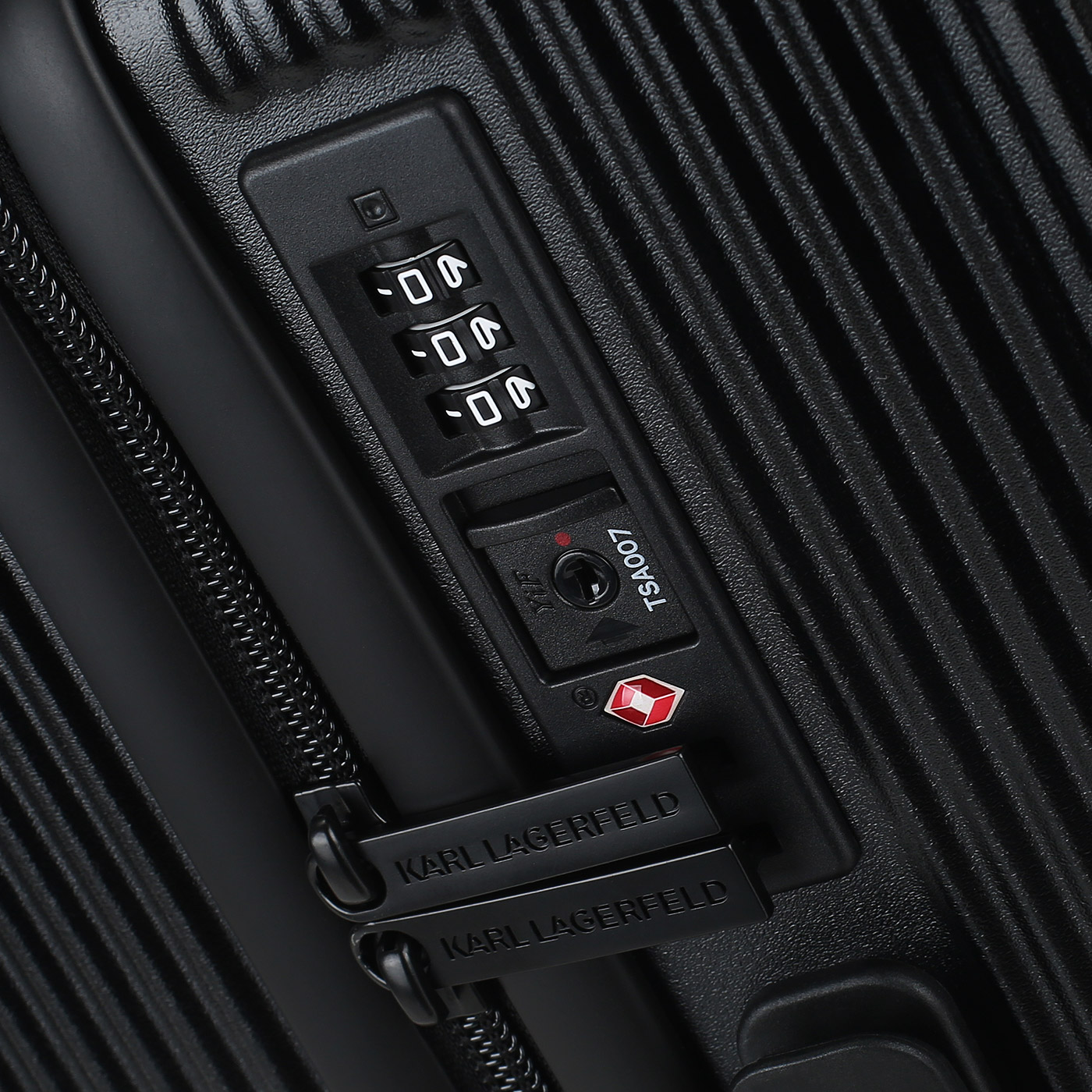 Чемодан маленький S из поликарбоната Karl Lagerfeld Ikonik 2.0