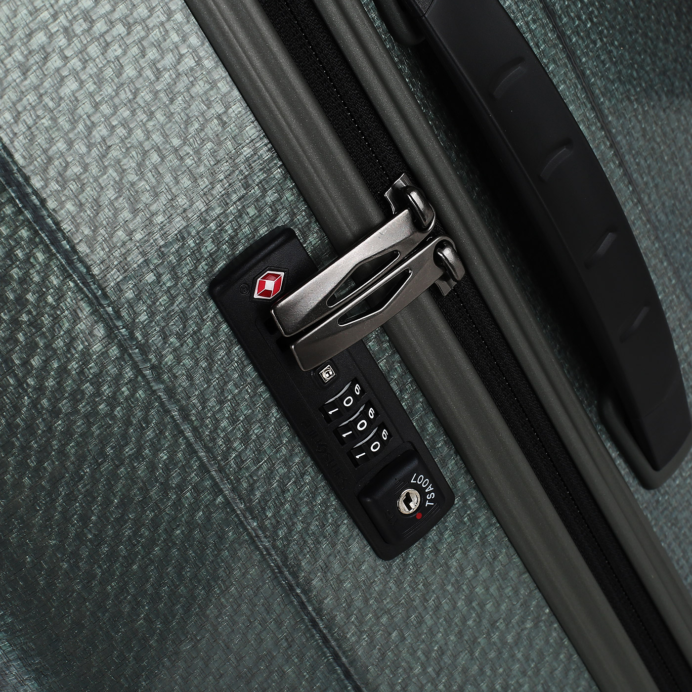 Чемодан очень большой XL из материала Curv с кодовым замком Samsonite C-Lite