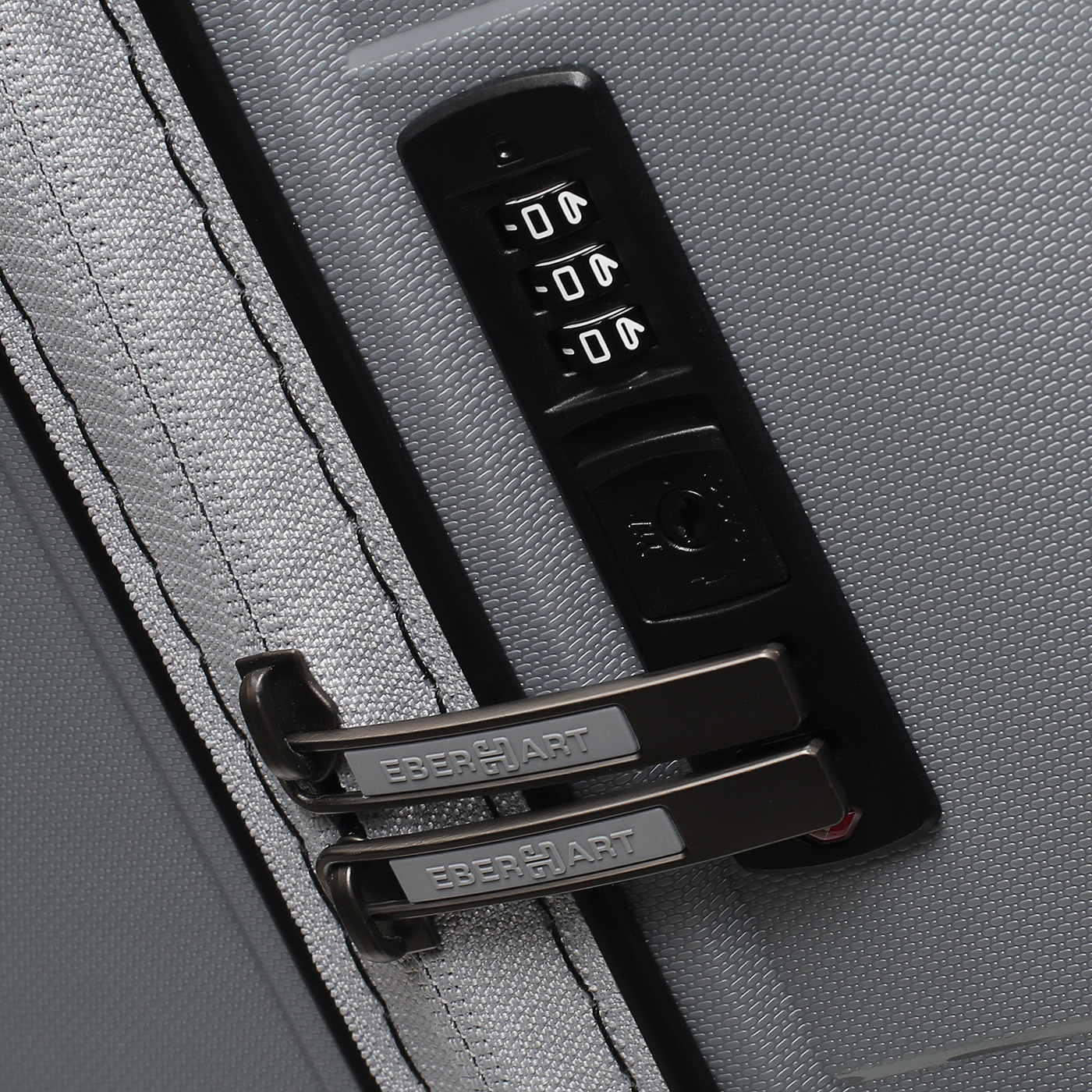 Чемодан средний M из полипропилена Eberhart Link