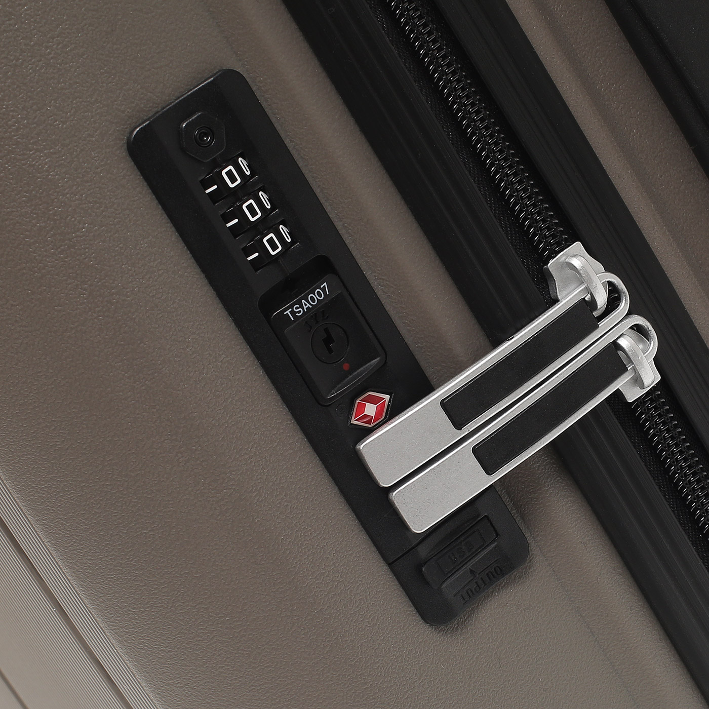 Чемодан маленький S из полипропилена Sun Voyage Elite