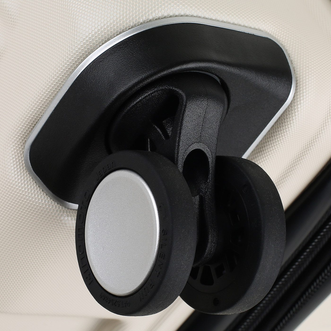 Чемодан средний M из поликарбоната Cerruti 1881 