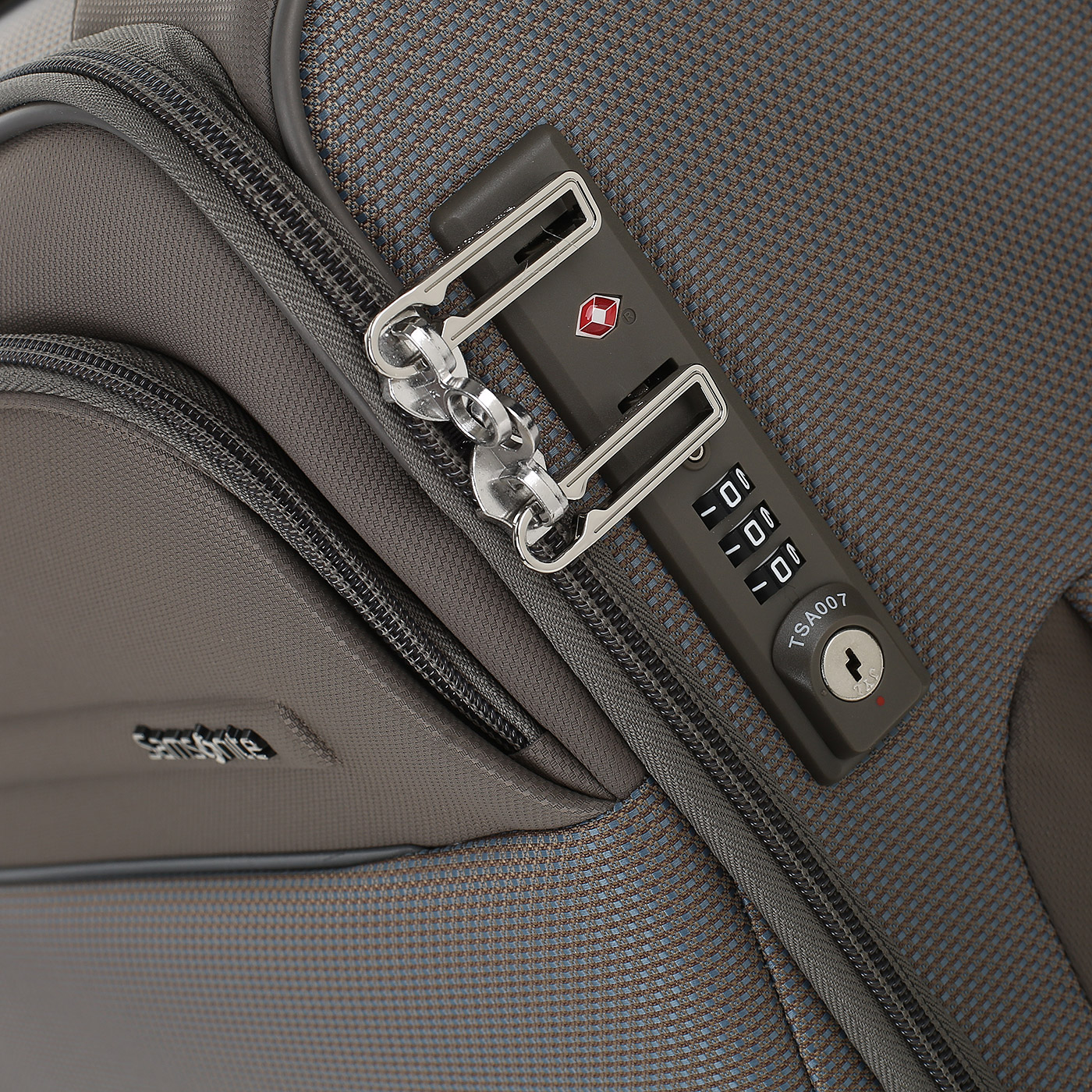 Чемодан для ручной клади тканевый с кодовым замком Samsonite B-Lite Icon