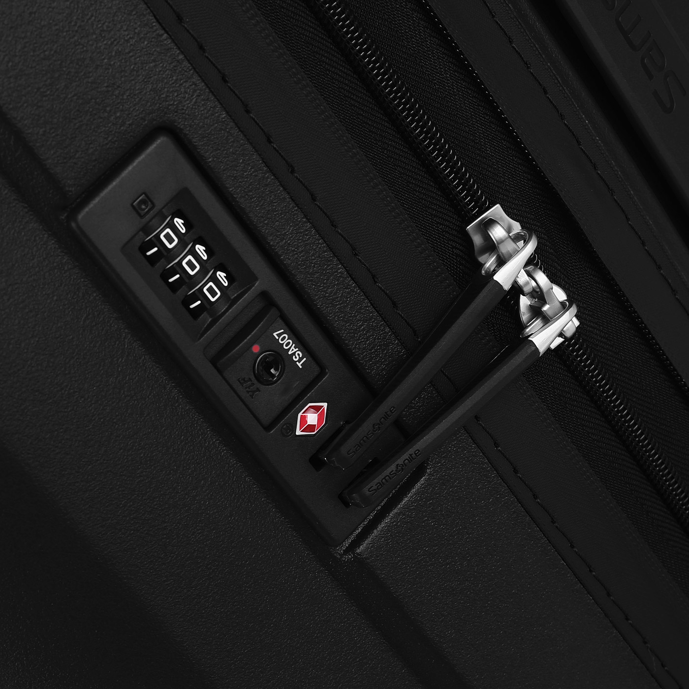 Чемодан большой L из полипропилена с кодовым замком Samsonite Hi-Fi